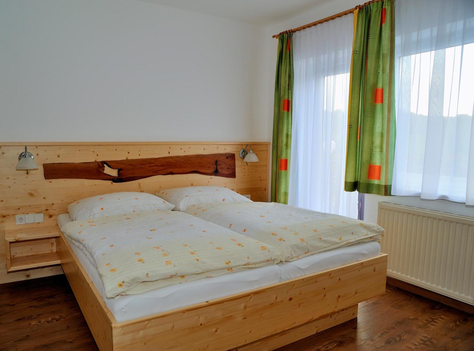 Gasthof Zur Kirche Hotel Kottes Exterior photo